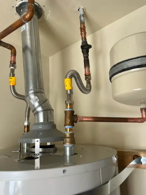 Water heater installation and plumbing repair in Rio Paseo